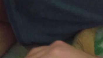 Zoomed in fuck movie with a really horny animal